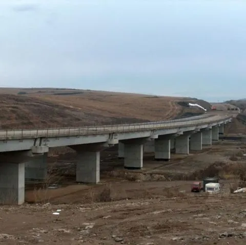 "Soluţia" Autostrăzii Bechtel: viaduct de 250 milioane de euro