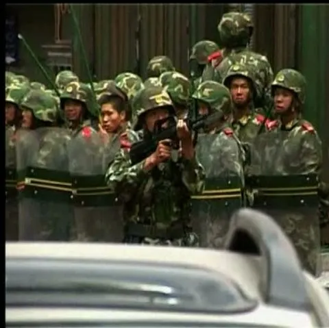 Doi uiguri au fost ucişi de poliţiştii chinezi, iar un al treilea a fost rănit 