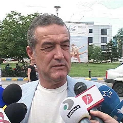 Becali este emoţionat de primul "job" din viaţa lui