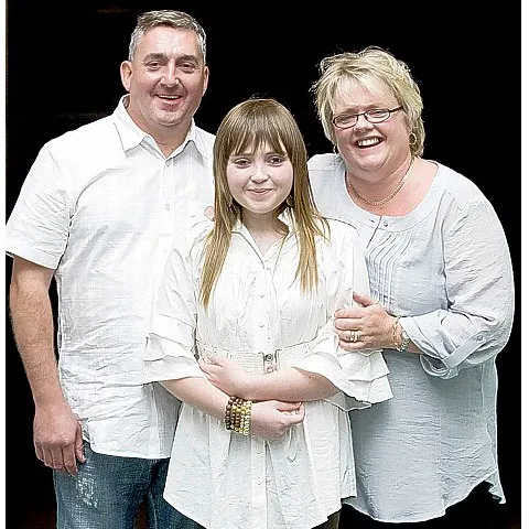 O adolescentă din Marea Britanie a trăit 12 ani cu două inimi