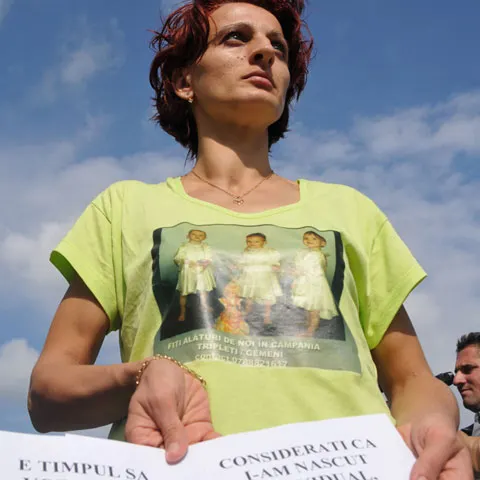 Mama tripleţilor a câştigat, din nou, în instanţa supremă, procesul cu statul