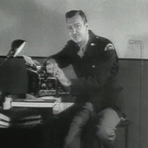 A murit prezentatorul de televiziune Walter Cronkite 