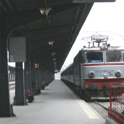 Călătoriile cu trenul pe ruta Bucureşti-Constanţa vor dura 2 ore şi 20 minute, din vara anului 2010