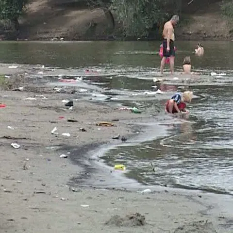 Apele murdare din judeţul Timiş ar putea să-i îmbolnăvească pe localnici