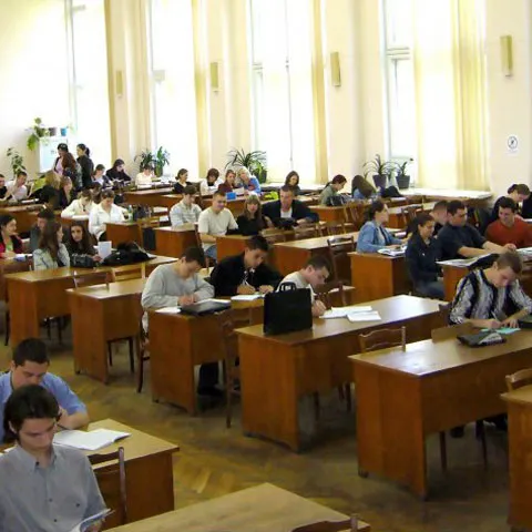 Universitatea "Spiru Haret" a dat în judecată Guvernul