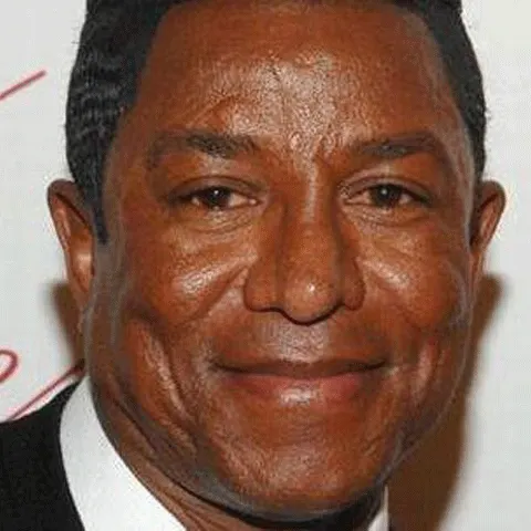 Jermaine: Michael ar trebui să fie lăsat singur în lumea lui, Neverland