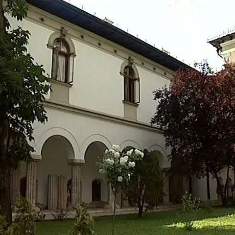 Grădina de la Palatul Cotroceni are un sistem de irigaţii de 60.000 de euro