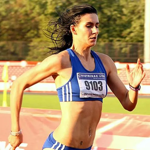 Atletism - Andreea Ogrăzeanu a câştigat aurul în proba de 200 de metri la CE din Serbia