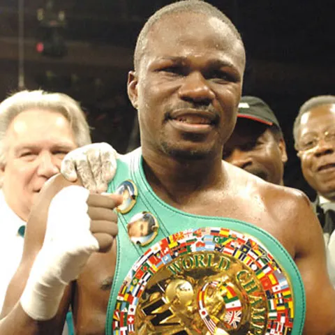 Vernon Forrest, campionul mondial la box, categoria super-mijlocie, a fost ucis cu focuri de armă