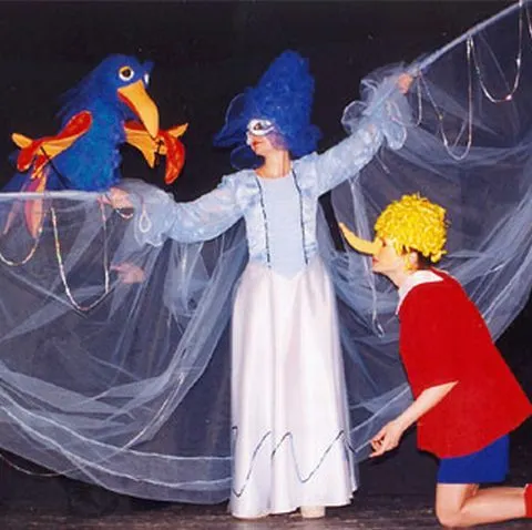 Teatrul de copii "Ion Creangă" participă cu trei spectacole la "Bucureşti - Cartier de vară"