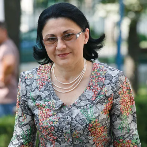 Grupa pregătitoare şi liceul ar putea deveni obligatorii