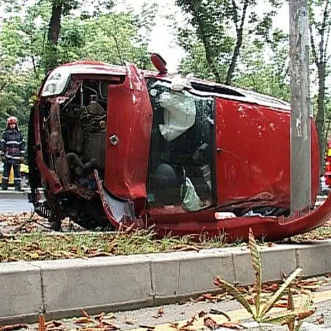 Fostul iubit al Elenei Băsescu, implicat într-un grav accident rutier pe Şoseaua Kiseleff