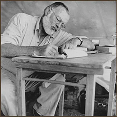Hemingway s-ar fi sinucis, forţat să-şi părăsească locuinţa cubaneză, chiar de ambasadorul SUA