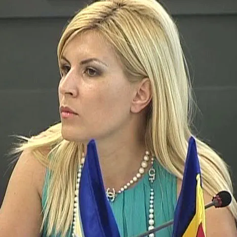 Elena Udrea: Nu avem o comisie pentru Mircea Geoană, deşi poate că ar merita