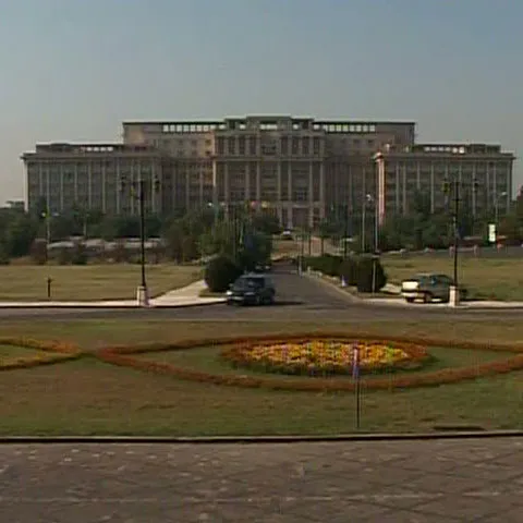 PNL acuză: PSD şi PD-L sunt parteneri în tăinuirea banului public