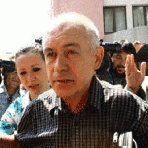 Primăria Capitalei va plăti 200.000 de euro din despăgubirile pentru pacientul mutilat de Ciomu. Cum comentaţi?