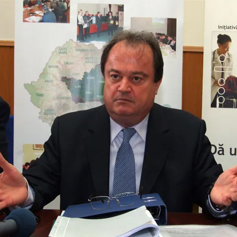 V. Blaga: A doua tranşă de la FMI merge către salarii, pensii şi investiţii în infrastructură