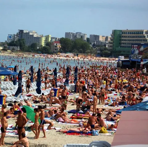 Peste 140.000 de turişti se află pe litoralul românesc