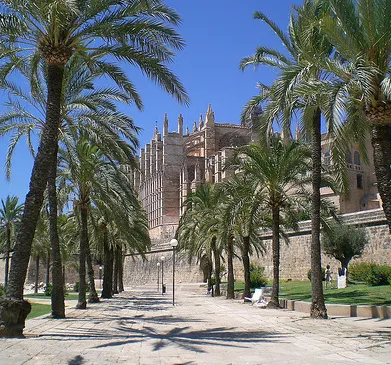 Două bombe au explodat duminică în Mallorca