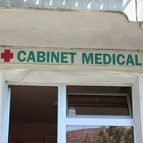 80 de medici şi asistente din Târgu Mureş riscă să rămână fără salarii