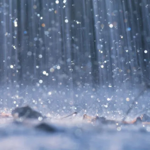 Meteorologii anunţă ploi torenţiale în aproape toată ţara - VEZI PROGNOZA