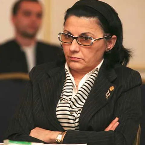Ecaterina Andronescu a anunţat o reducere de 401 posturi din cadrul instituţiilor subordonate ministerului