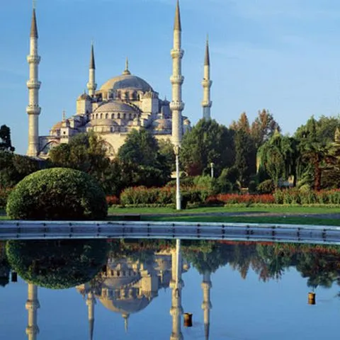 Seduşi de telenovelele turceşti, turiştii arabi iau cu asalt Turcia