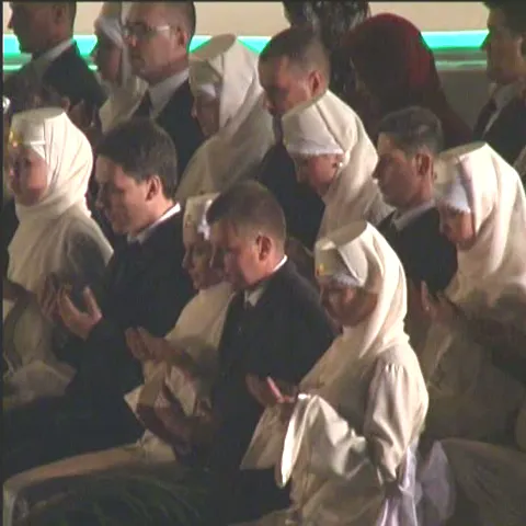 20 de cupluri musulmane şi-au unit destinele într-o ceremonie colectivă, în Bosnia 