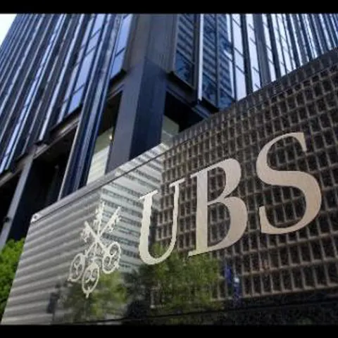 Fiscul va avea acces la conturile a 4.500 de americani, clienţi ai UBS 