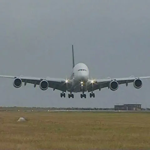 Companiile aeriene, bune de plată din cauza poluării aeroporturilor europene