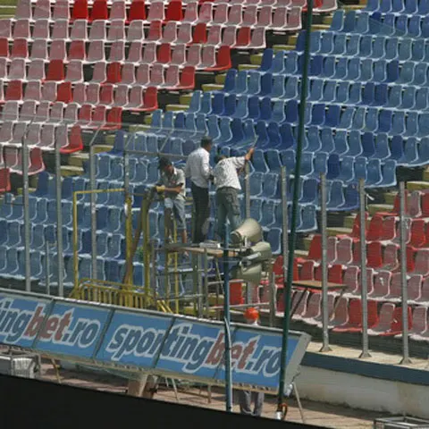 Nu mai pune sârmă ghimpată, dar înalţă gardurile! Vezi aici noile strategii ale lui Becali în lupta cu ultraşii Stelei