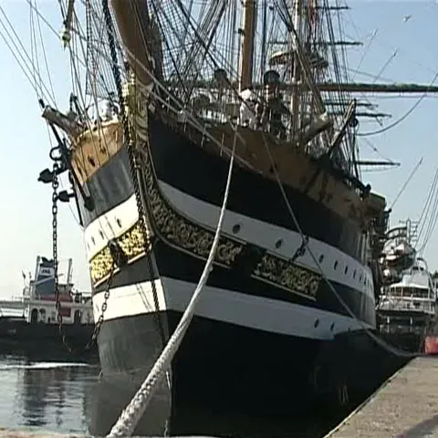 Velierul Amerigo Vespucci a acostat vineri în Portul Constanţa