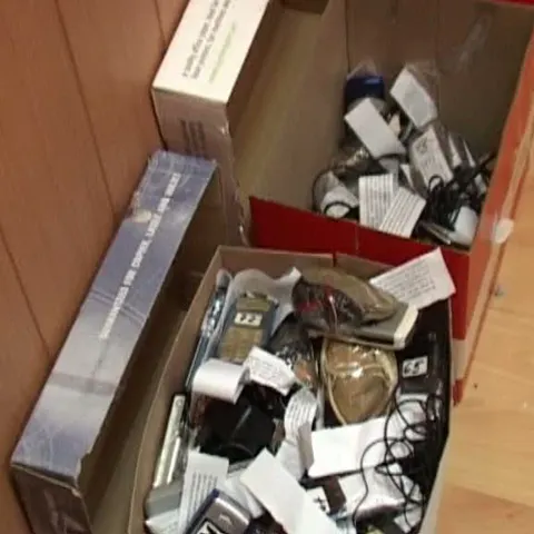 Conducerea penitenciarului din Timişoara vrea să vândă telefoanele mobile confiscate de la deţinuţi