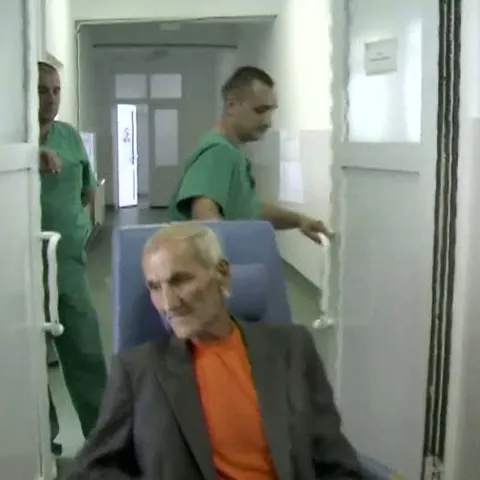 Un bolnav de cancer a fost plimbat între secţiile unui spital înainte de a primi calmante