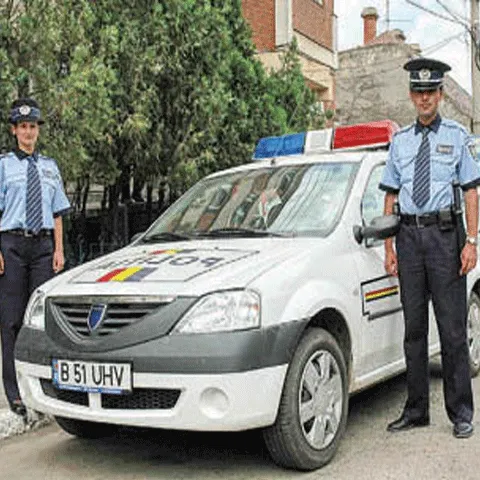 Generalii şi chestorii de poliţie pierd la salariu, veniturile prim-adjuncţilor SRI şi SIE cresc