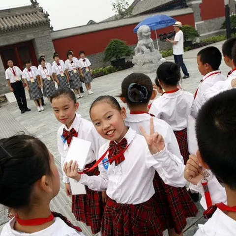 O şcolăriţă din China, celebră în prima zi de şcoală, pentru că "îşi doreşte să devină funcţionar corupt"