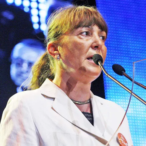 Macovei: Avocaţii parlamentari vor să câştige bunăvoinţa judecătorilor din interese personale