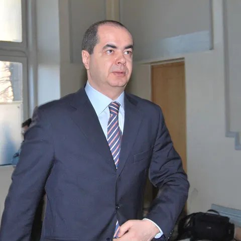 Ministrul Stănişoară solicită CSM prelungirea detaşării lui Ilie Botoş la Ministerul Apărării