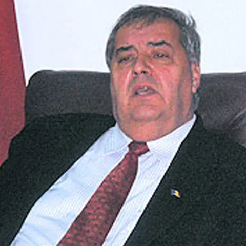 Constantin Conţac şi-a anunţat susţinerea pentru Băsescu la prezidenţiale