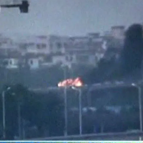 Un autobuz care a luat foc a provocat panică pe o şosea din sudul Chinei 