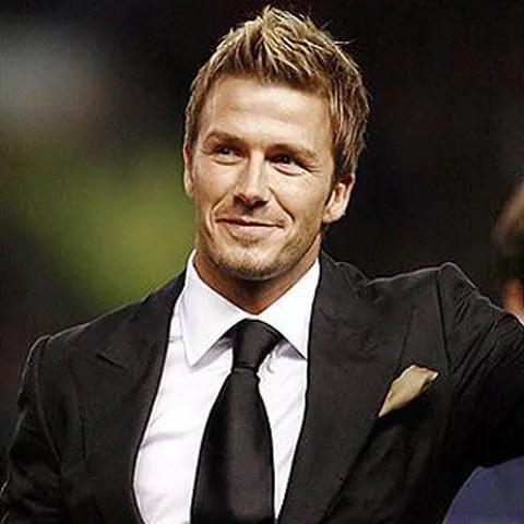 Părinţii englezi îl consideră pe David Beckham cel mai bun "exemplu" pentru copii