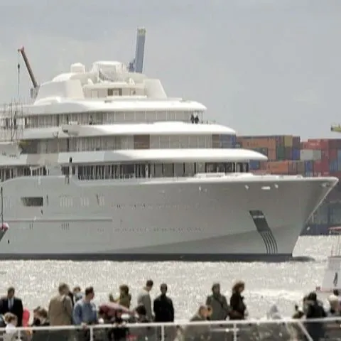 Abramovici şi-a montat pe iaht un scut împotriva paparazzilor 
