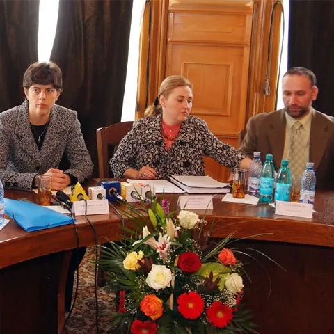 Doar trei instanţe au decis suspendarea protestelor, restul refuză reluarea activităţii