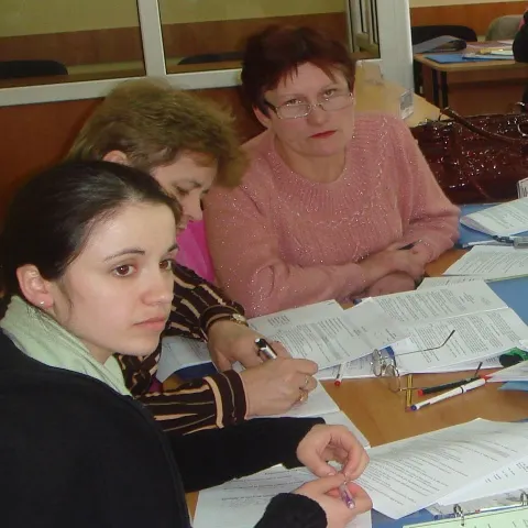 Funcţionarii din Parlament sunt nemulţumiţi de noua grilă de salarizare