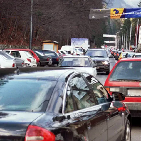 Circulaţia rutieră în oraşul Sinaia va fi închisă în perioada 23 - 28 septembrie