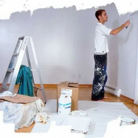 Muncitorii din cămine vând vopseaua, în loc să o folosească la renovarea camerelor