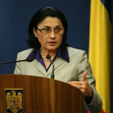 Ministrul Educaţiei: Meditaţiile nu trebuie interzise în totalitate