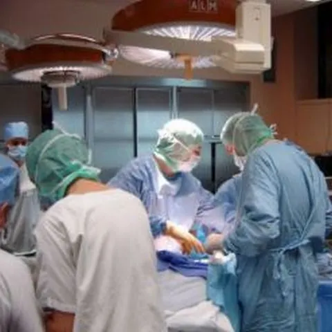 Inspectorii Ministerului Sănătăţii vor verifica spitalul unde materialele de unică folosinţă sunt refolosite