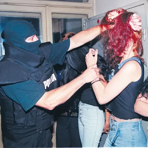 Institutul de Cercetare a Calităţii Vieţii critică propunerile privind drogurile şi prostituţia