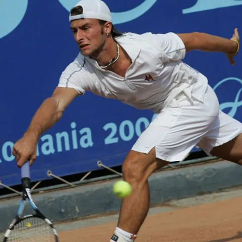 Tenis: Adrian Ungur s-a calificat în turul 2 al challengerului de la Napoli